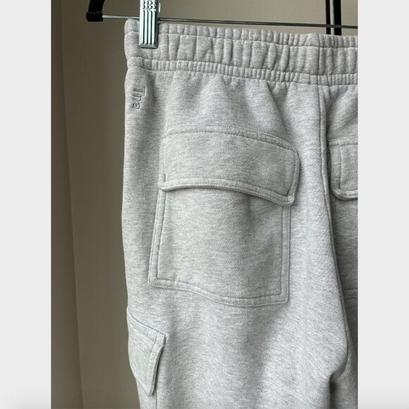 Aritzia TNA Gray Cozy Fleece Mega Cargo Oversized Sweatpant - Size XS - Picture 10 of 11